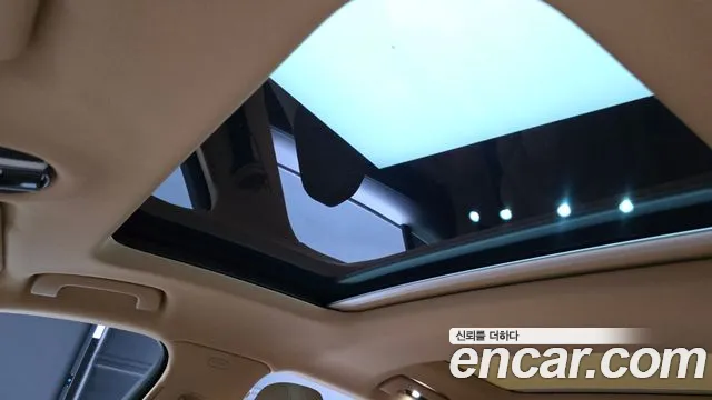 Porsche Panamera 2018 thumb 2