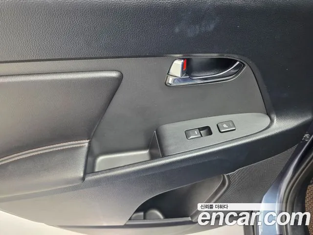 Kia Sportage 2011 thumb 10