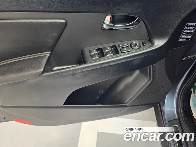 Kia Sportage 2011 thumb 8