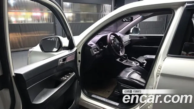 KGM Rexton 2018 thumb 7