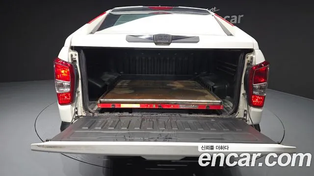 KGM Rexton 2018 thumb 8