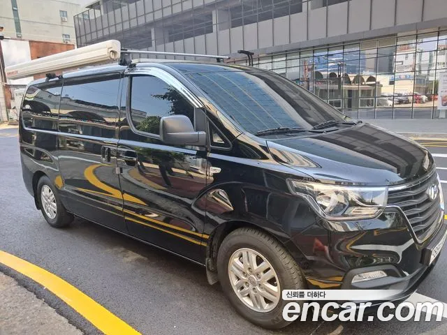 Hyundai Staria 2018 thumb 5