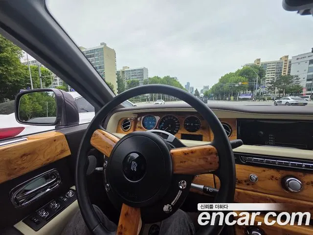 Rolls-Royce Phantom 2013 thumb 6