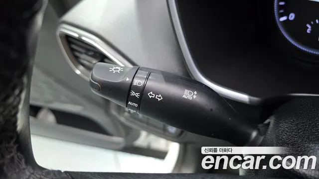 Hyundai Santa Fe 2019 thumb 8