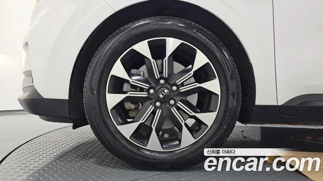 Kia Carnival 2020 thumb 10