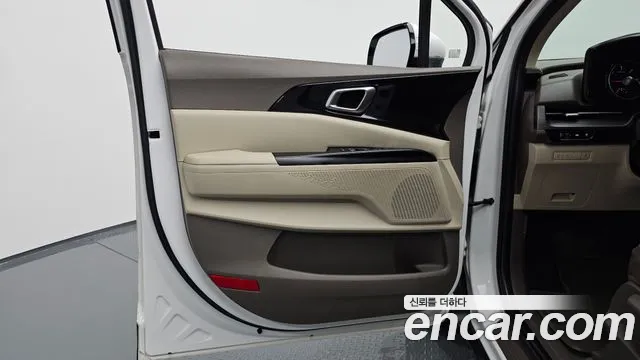 Kia Carnival 2020 thumb 4