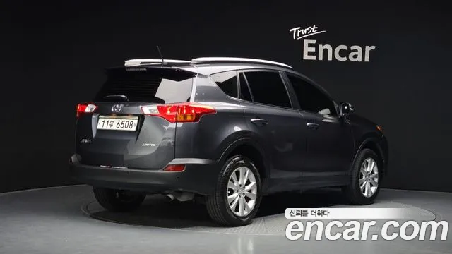 Toyota RAV4 2015 thumb 9