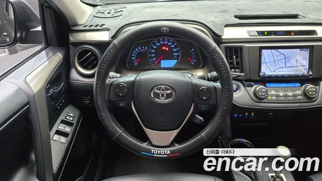 Toyota RAV4 2015 thumb 10