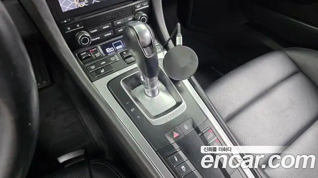 Porsche 911 2017 thumb 10
