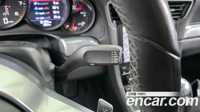 Porsche 911 2017 thumb 6