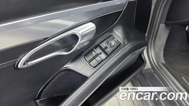 Porsche 911 2017 thumb 8