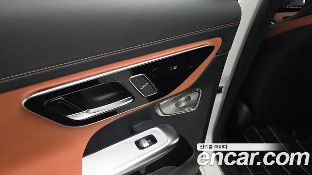 Mercedes-Benz GLC 2025 thumb 9