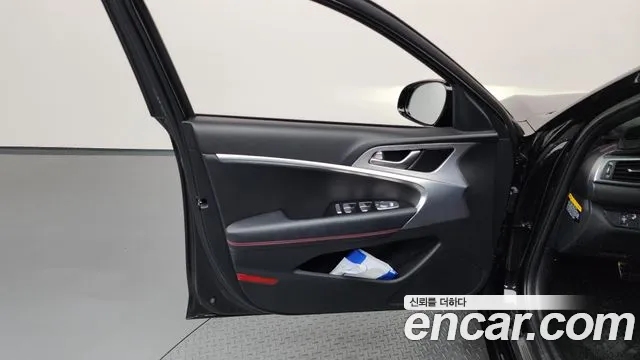 Genesis G70 2019 thumb 5