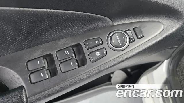Hyundai Sonata 2010 thumb 3
