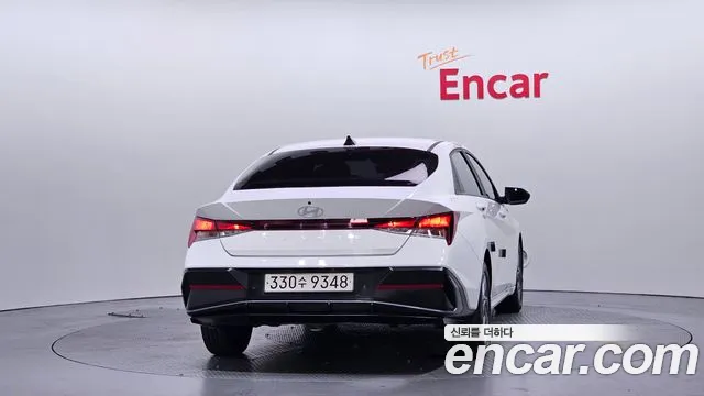 Hyundai Elantra 2023 thumb 6