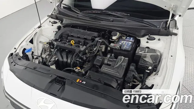Hyundai Elantra 2023 thumb 7