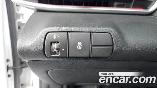 Hyundai Elantra 2023 thumb 10