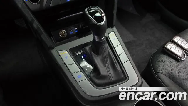 Hyundai AD 2016 thumb 8