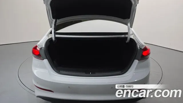 Hyundai AD 2016 thumb 6