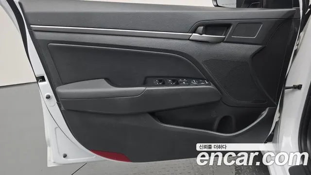 Hyundai AD 2016 thumb 5