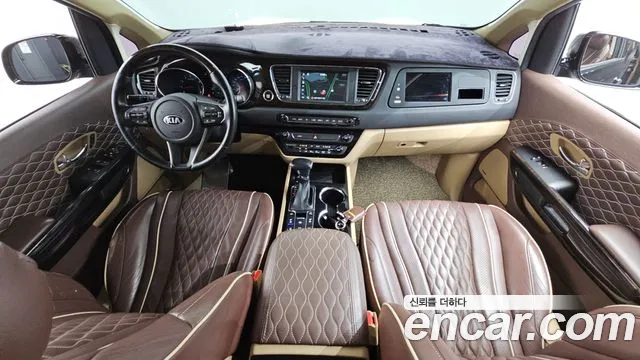 Kia Carnival 2019 thumb 4