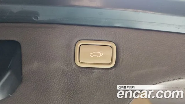 Kia Carnival 2019 thumb 11