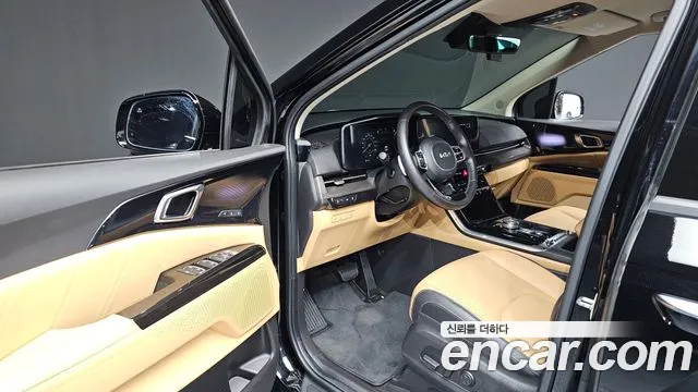 Kia Carnival 2023 thumb 4