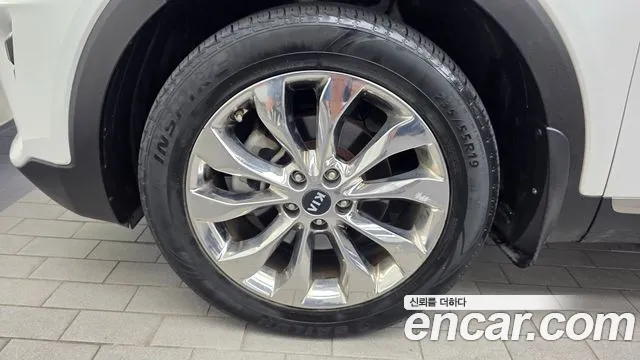 Kia Sorento 2017 thumb 11