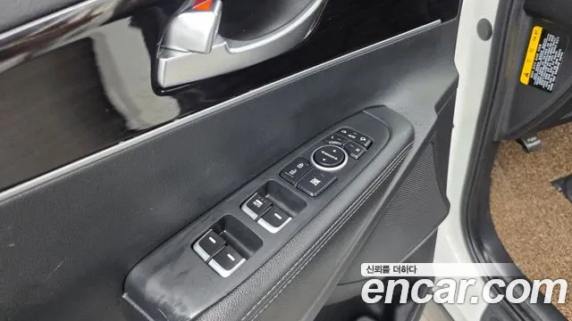 Kia Sorento 2017 thumb 4