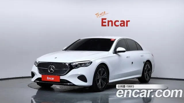 Mercedes-Benz E-Class 2024 thumb 12