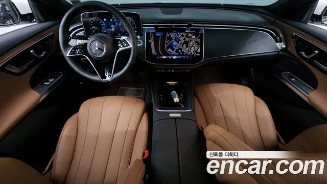 Mercedes-Benz E-Class 2024 thumb 3