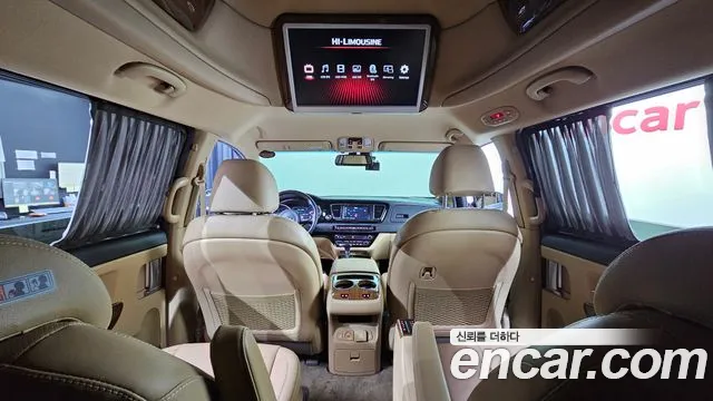 Kia Carnival 2017 thumb 12