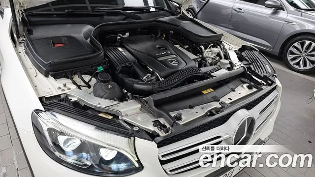 Mercedes-Benz GLC 2018 thumb 10