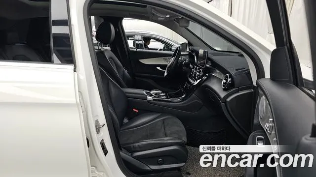 Mercedes-Benz GLC 2018 thumb 8