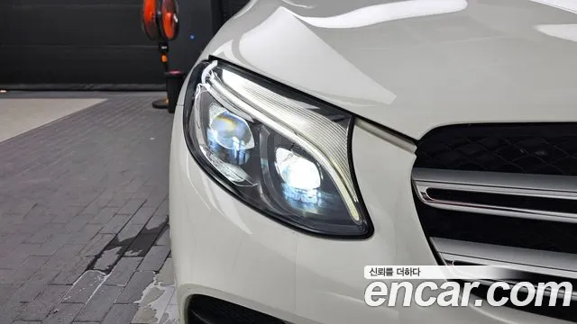 Mercedes-Benz GLC 2018 thumb 3