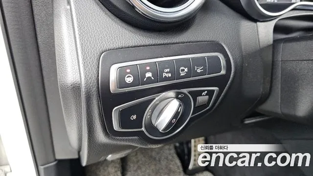 Mercedes-Benz GLC 2018 thumb 11