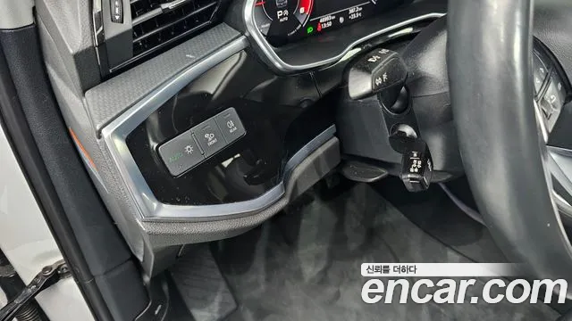 Audi Q3 2020 thumb 12
