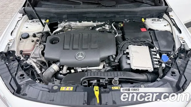 Mercedes-Benz GLB 2021 thumb 6