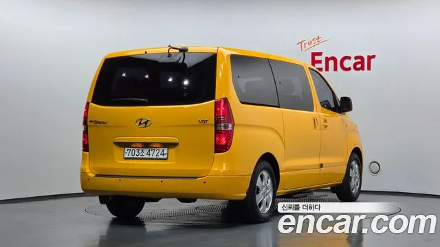 Hyundai Staria 2019 thumb 8