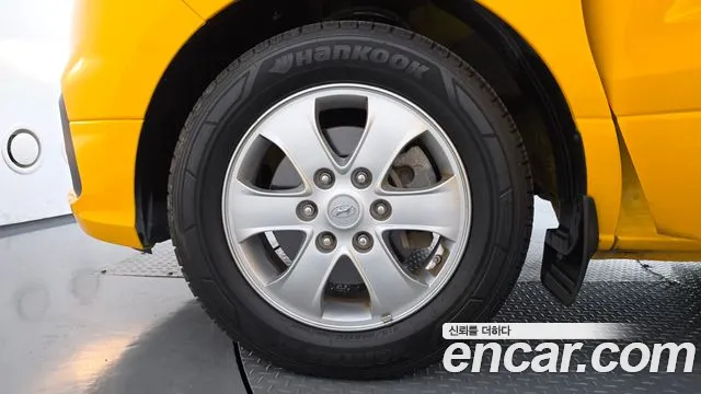 Hyundai Staria 2019 thumb 7