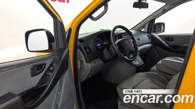 Hyundai Staria 2019 thumb 11