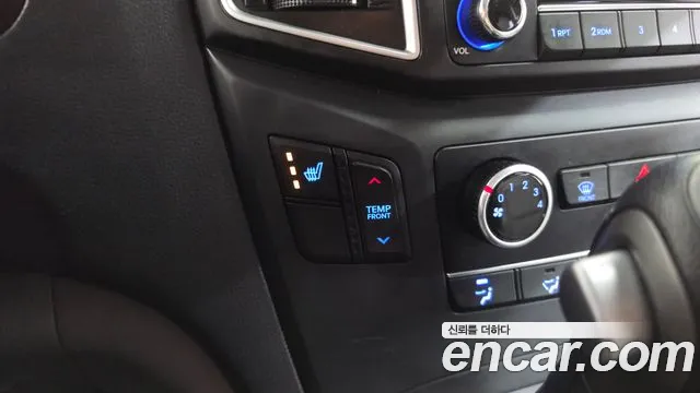 Hyundai Staria 2019 thumb 9