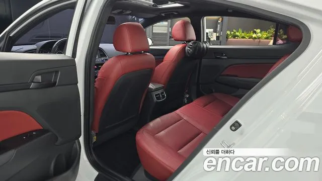 Hyundai Avante 2017 thumb 10