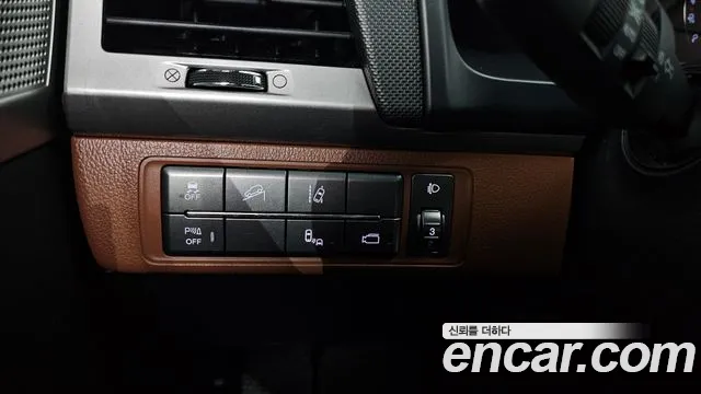 KGM Rexton 2019 thumb 5
