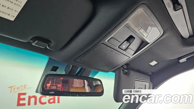 KGM Rexton 2019 thumb 2