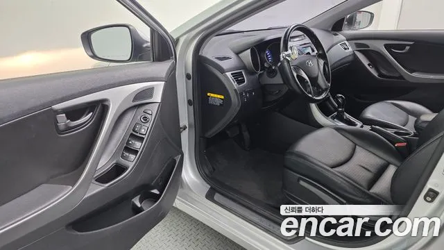 Hyundai Elantra 2013 thumb 10