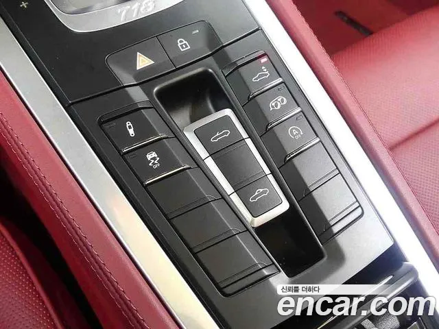 Porsche 718 Boxster 2024 thumb 2
