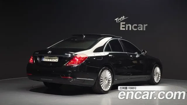 Mercedes-Benz S-Class 2015 thumb 11