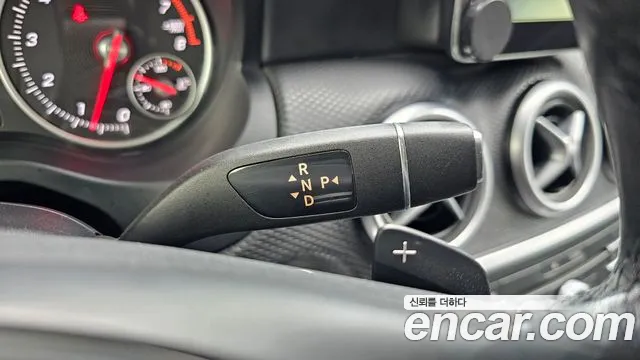 Mercedes-Benz A-Class 2017 thumb 9