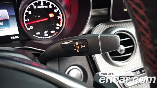 Mercedes-Benz C-Class 2018 thumb 2